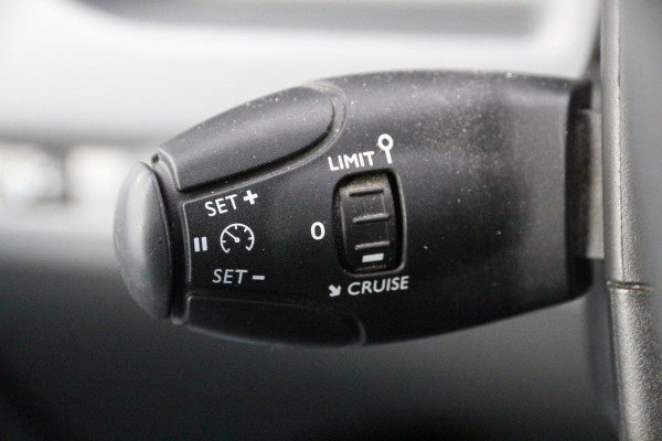 Opel Vivaro 2.0 CDTI 122 | L3 | 2.5t trekgewicht | Navi | Cruise | Airco..