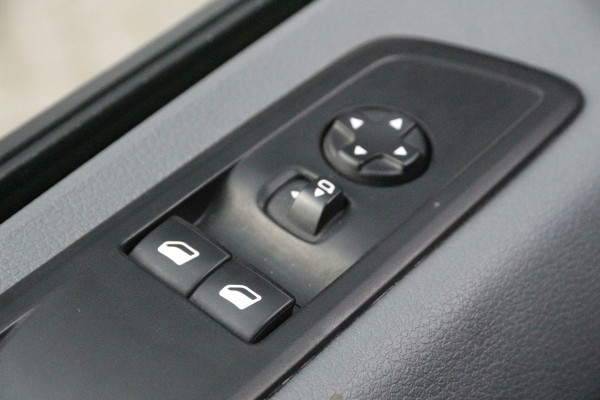 Opel Vivaro 2.0 CDTI 122 | L3 | 2.5t trekgewicht | Navi | Cruise | Airco..