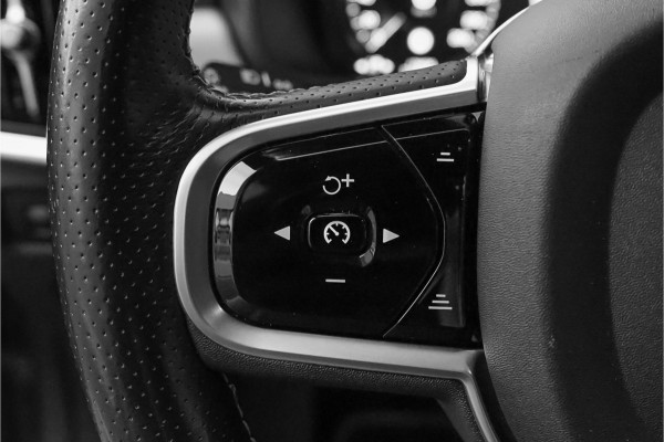 Volvo V90 2.0 T4 Business Sport R-Design Polestar H/K LED Leder 18"
