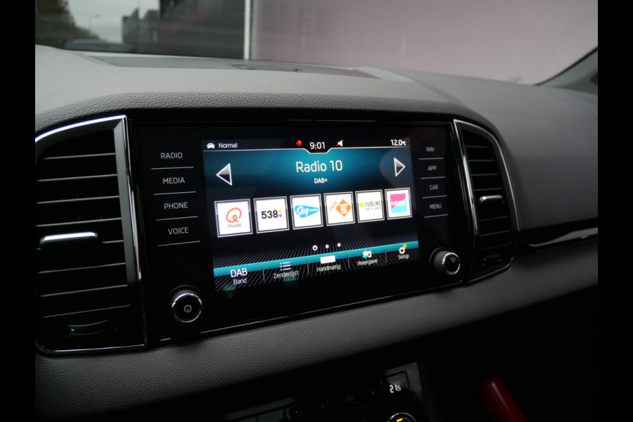 Škoda Karoq 1.5 TSI SPORTLINE | AUTOMAAT | A.C.C | PANO | TREKHAAK | CAMERA | BTW-AUTO!!