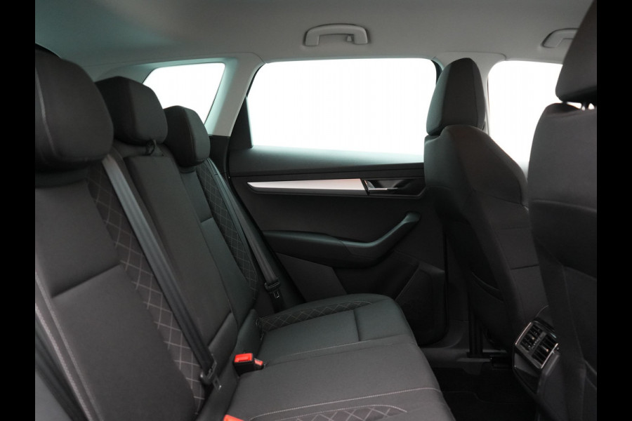 Škoda Karoq 1.5 TSI ACT Ambition Business 150pk Dealer O.H. | Adaptive Cruise | Apple Carplay | Camera | Stoelverwarming | Navigatie | 17"L.M |