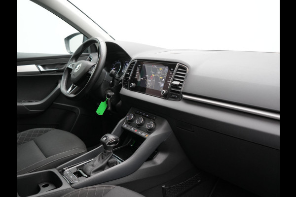 Škoda Karoq 1.5 TSI ACT Ambition Business 150pk Dealer O.H. | Adaptive Cruise | Apple Carplay | Camera | Stoelverwarming | Navigatie | 17"L.M |