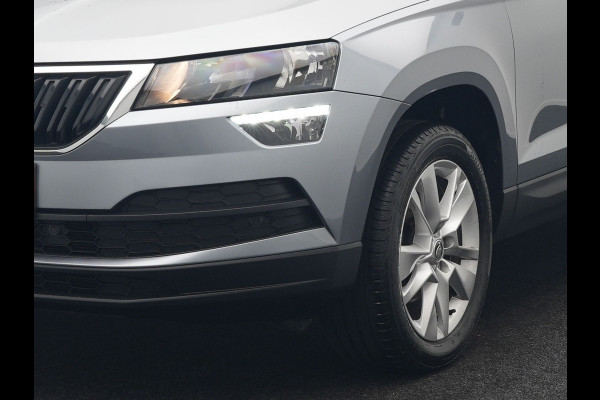 Škoda Karoq 1.5 TSI ACT Ambition Business 150pk Dealer O.H. | Adaptive Cruise | Apple Carplay | Camera | Stoelverwarming | Navigatie | 17"L.M |