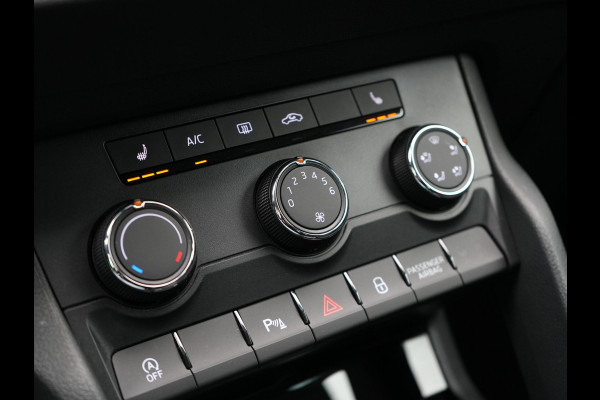 Škoda Karoq 1.5 TSI ACT Ambition Business 150pk Dealer O.H. | Adaptive Cruise | Apple Carplay | Camera | Stoelverwarming | Navigatie | 17"L.M |