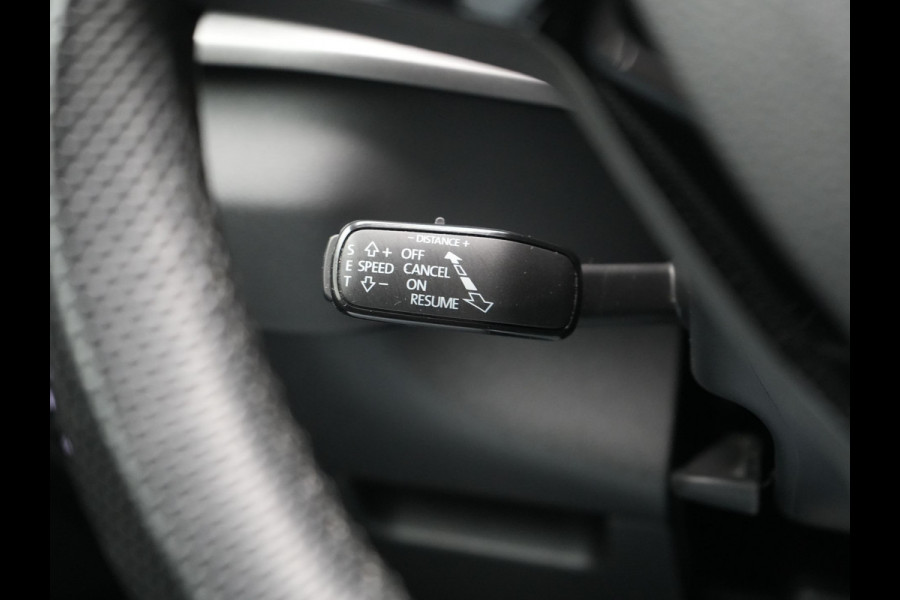 Škoda Karoq 1.5 TSI ACT Ambition Business 150pk Dealer O.H. | Adaptive Cruise | Apple Carplay | Camera | Stoelverwarming | Navigatie | 17"L.M |