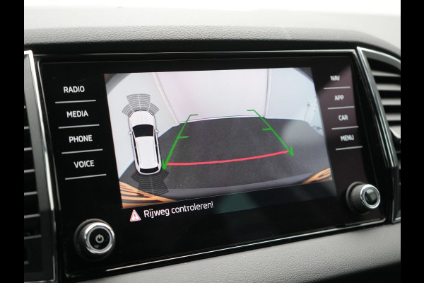 Škoda Karoq 1.5 TSI ACT Ambition Business 150pk Dealer O.H. | Adaptive Cruise | Apple Carplay | Camera | Stoelverwarming | Navigatie | 17"L.M |