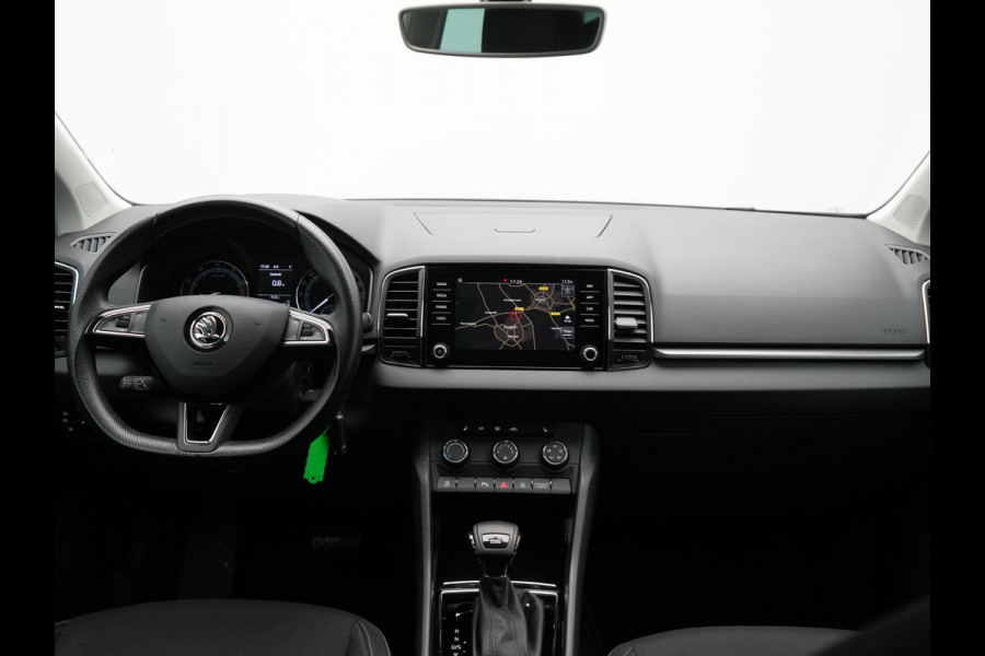 Škoda Karoq 1.5 TSI ACT Ambition Business 150pk Dealer O.H. | Adaptive Cruise | Apple Carplay | Camera | Stoelverwarming | Navigatie | 17"L.M |