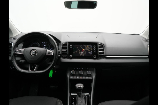 Škoda Karoq 1.5 TSI ACT Ambition Business 150pk Dealer O.H. | Adaptive Cruise | Apple Carplay | Camera | Stoelverwarming | Navigatie | 17"L.M |