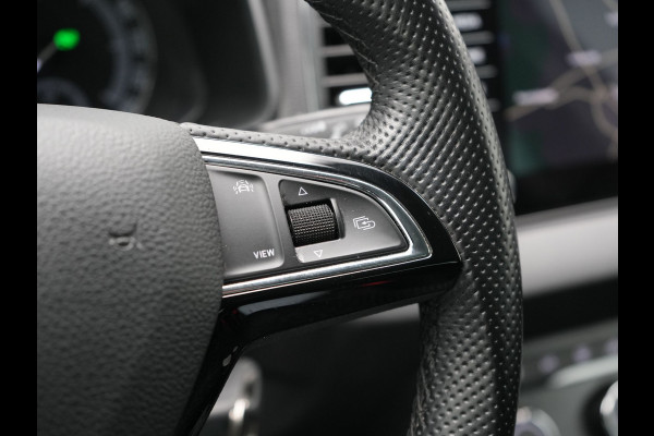 Škoda Karoq 1.5 TSI ACT Ambition Business 150pk Dealer O.H. | Adaptive Cruise | Apple Carplay | Camera | Stoelverwarming | Navigatie | 17"L.M |