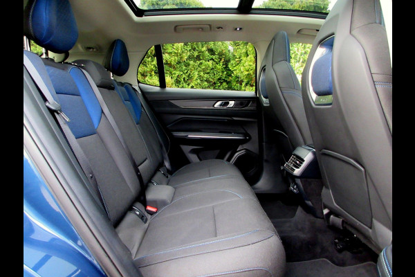 Lynk & Co 01 1.5 Plug-in*Adapt. Cruise*Pano.dak*360cam*