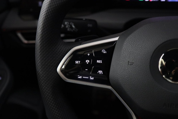 Volkswagen Golf 2.0 TSI GTI BLACKSTYLE/PANO/H-K/HUD/CARPLAY/VOL