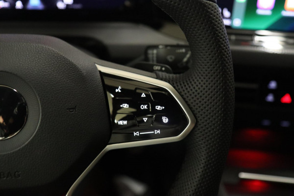 Volkswagen Golf 2.0 TSI GTI BLACKSTYLE/PANO/H-K/HUD/CARPLAY/VOL