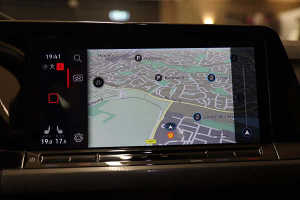 Volkswagen Golf 2.0 TSI GTI BLACKSTYLE/PANO/H-K/HUD/CARPLAY/VOL