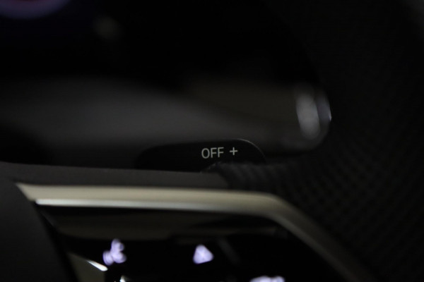 Volkswagen Golf 2.0 TSI GTI BLACKSTYLE/PANO/H-K/HUD/CARPLAY/VOL