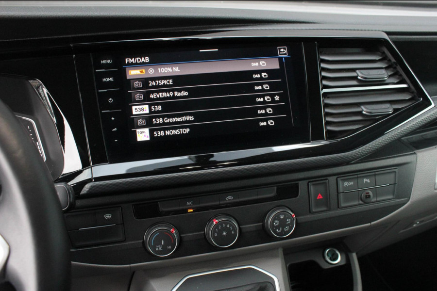 Volkswagen Transporter 2.0 TDI L2H1 BULLI DUBBEL CABINE 204PK 2023 JB-EDIITON / ACTIVE DISPLAY / VERLAGINGSVEREN / APPLE CARPLAY