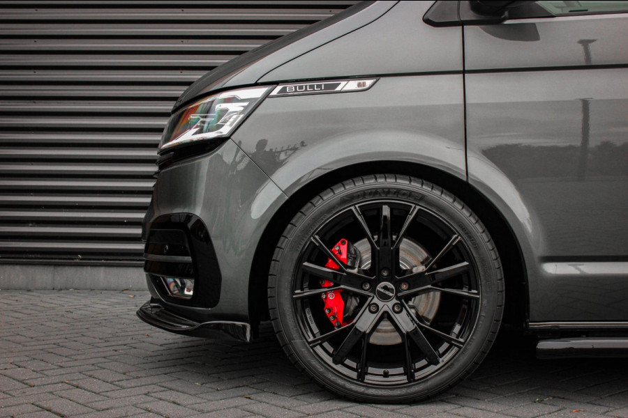 Volkswagen Transporter 2.0 TDI L2H1 BULLI DUBBEL CABINE 204PK 2023 JB-EDIITON / ACTIVE DISPLAY / VERLAGINGSVEREN / APPLE CARPLAY