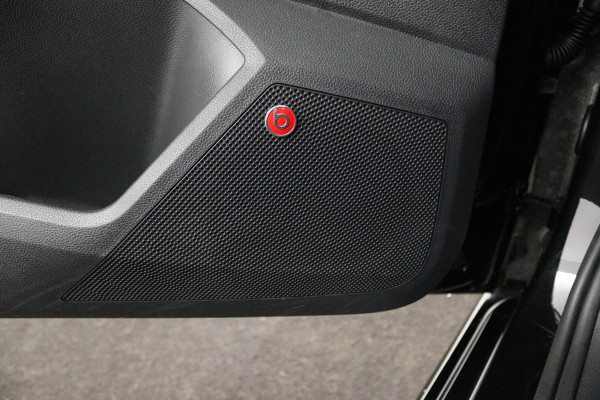 Seat Ibiza 1.0 TSI FR Business Intense (PANORAMADAK, DIGITALE COCKPIT, BEATS AUDIO, ACHTERUITRIJCAMERA, SENSOREN)