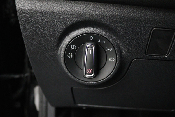 Seat Ibiza 1.0 TSI FR Business Intense (PANORAMADAK, DIGITALE COCKPIT, BEATS AUDIO, ACHTERUITRIJCAMERA, SENSOREN)