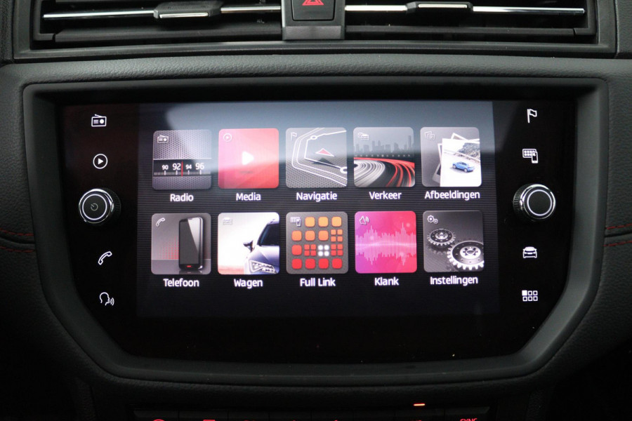 Seat Ibiza 1.0 TSI FR Business Intense (PANORAMADAK, DIGITALE COCKPIT, BEATS AUDIO, ACHTERUITRIJCAMERA, SENSOREN)