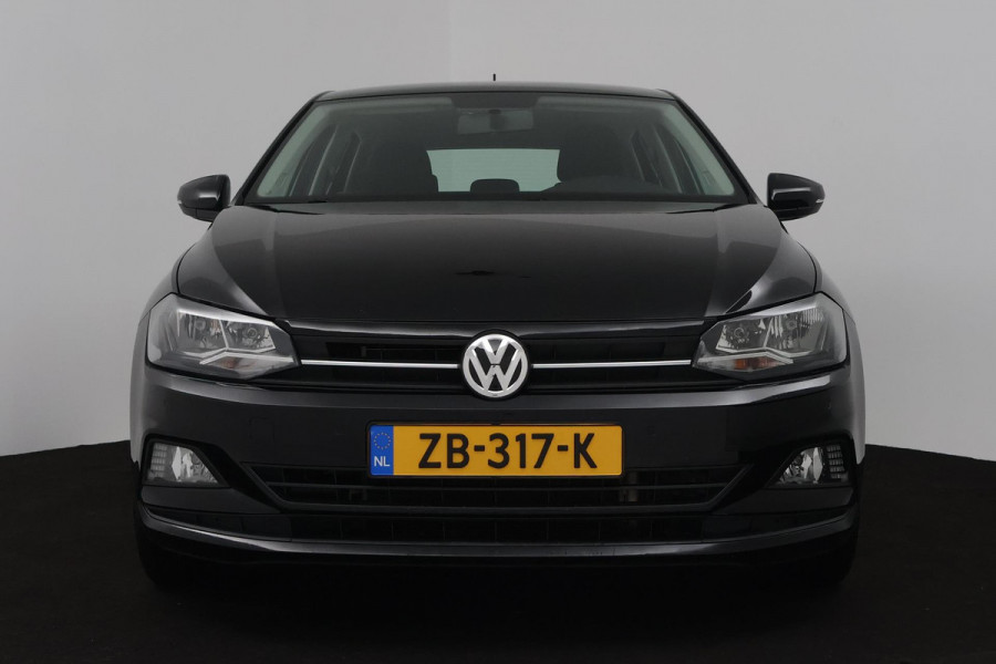 Volkswagen Polo 1.0 TSI Comfortline (TREKHAAK, DIGITALE COCKPIT, PARKEERSENSOREN, CRUISE ADAPTIEF, AUTOMAAT)