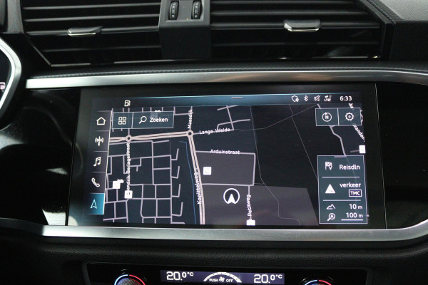 Audi Q3 35 TFSI edition one (PANORAMADAK, DIGITALE COCKPIT, LANE-ASSIST, STUUR/STOEL VERWARMING, AUTOMAAT, PARKEERSENSOREN)