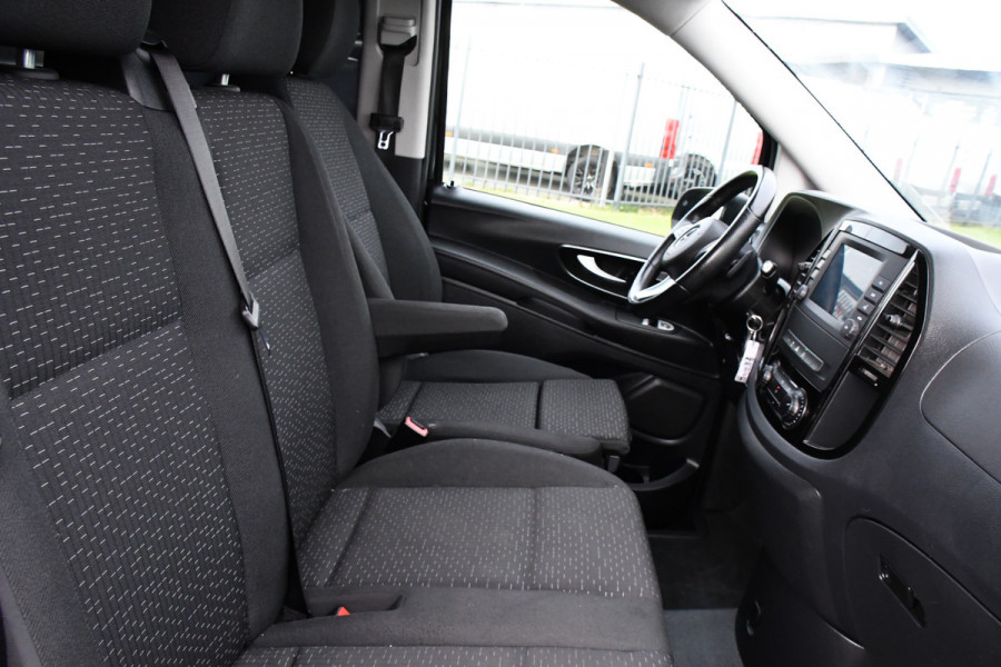 Mercedes-Benz Vito 116 CDI L2 Black Edition Camera, Cruise, Carplay, 164PK, LED, Trekhaak, Stoelverwarming, multimedia, Uniek!