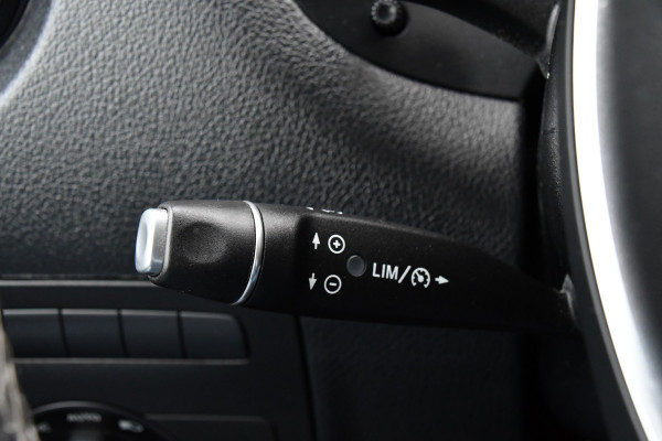 Mercedes-Benz Vito 116 CDI L2 Black Edition Camera, Cruise, Carplay, 164PK, LED, Trekhaak, Stoelverwarming, multimedia, Uniek!