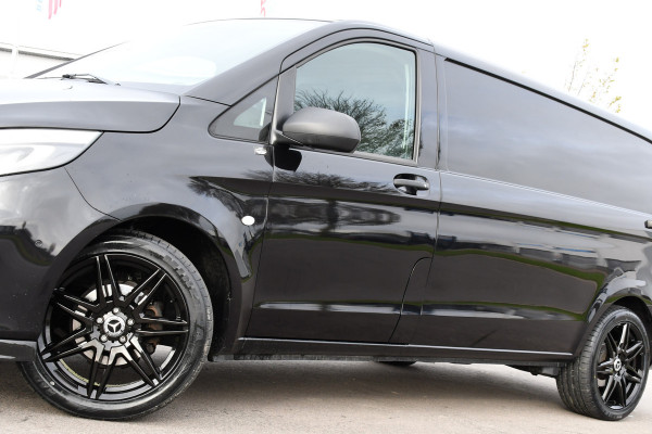 Mercedes-Benz Vito 116 CDI L2 Black Edition Camera, Cruise, Carplay, 164PK, LED, Trekhaak, Stoelverwarming, multimedia, Uniek!