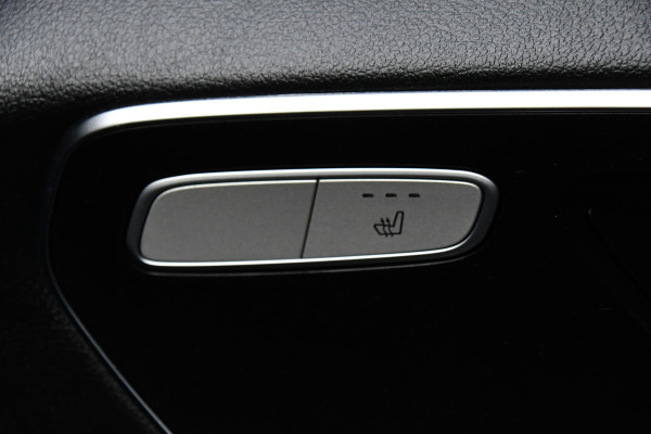 Mercedes-Benz Vito 116 CDI L2 Black Edition Camera, Cruise, Carplay, 164PK, LED, Trekhaak, Stoelverwarming, multimedia, Uniek!