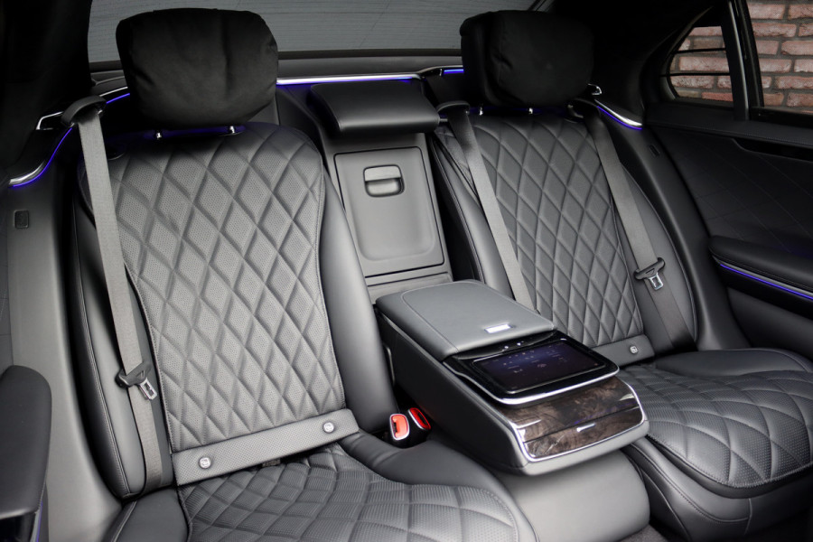 Mercedes-Benz S-Klasse 400d 4MATIC Lang AMG Line Aut9 | Airmatic | Achterasbesturing | Distronic+ | Zonweringspakket | Burmester | Stoelventilatie | Verwarmd Stuurwiel | HUD | Vlakkenverwarming |