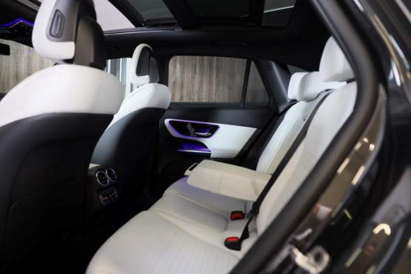 Mercedes-Benz GLC 400e 4MATIC AMG 63 Look / 360 Camera / Head Up / Memory / Elek Stoelen / Leder / Navi / Led / Pdc / 21 In