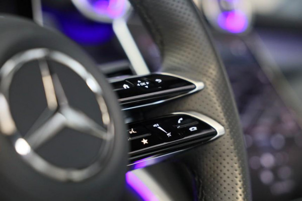 Mercedes-Benz GLC 400e 4MATIC AMG 63 Look / 360 Camera / Head Up / Memory / Elek Stoelen / Leder / Navi / Led / Pdc / 21 In