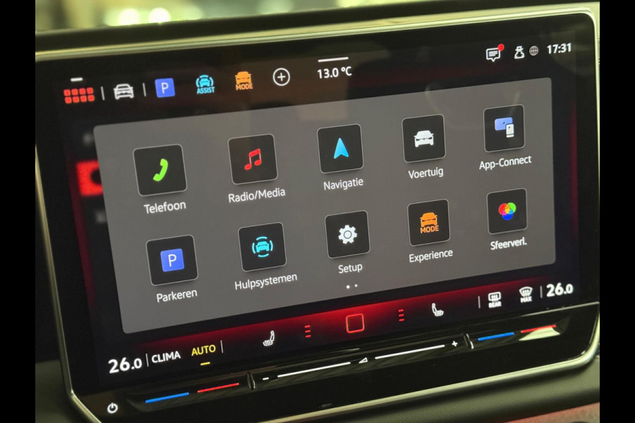 Volkswagen Tiguan 1.5 eTSI R-Line Edition |Pano |Keyless | 360 Camera | Massage | Sfeerverlichting