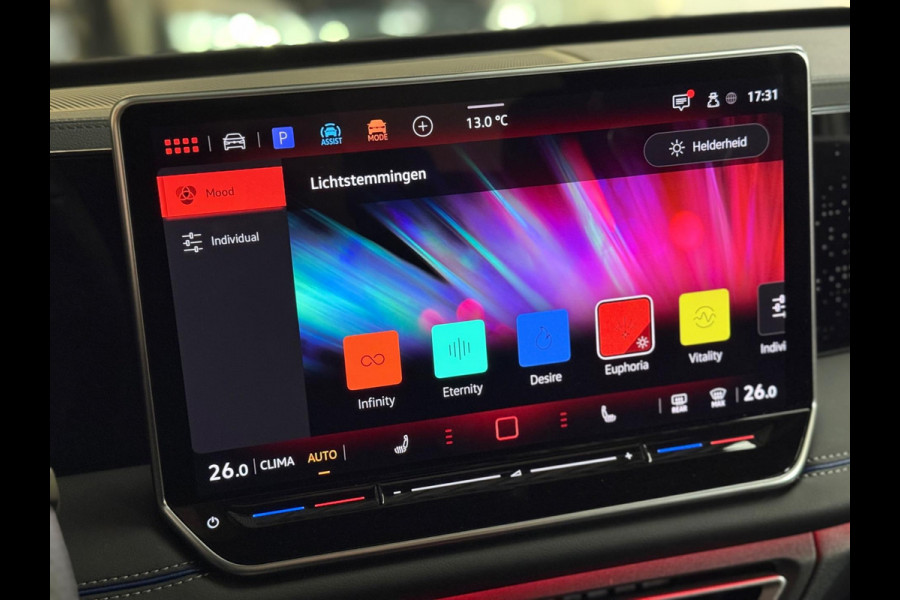 Volkswagen Tiguan 1.5 eTSI R-Line Edition |Pano |Keyless | 360 Camera | Massage | Sfeerverlichting