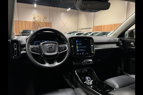 Volvo XC40 1.5 T4 211PK Recharge Plug-In, Navi, Camera, Leder, Voll Led, Trekhaak, 19" Velgen, Adaptief Cruise, Stoel Verwarming