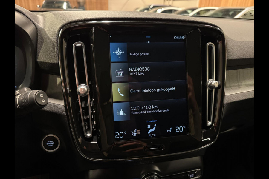 Volvo XC40 1.5 T4 211PK Recharge Plug-In, Navi, Camera, Leder, Voll Led, Trekhaak, 19" Velgen, Adaptief Cruise, Stoel Verwarming