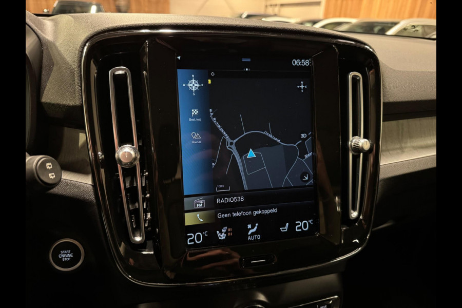 Volvo XC40 1.5 T4 211PK Recharge Plug-In, Navi, Camera, Leder, Voll Led, Trekhaak, 19" Velgen, Adaptief Cruise, Stoel Verwarming