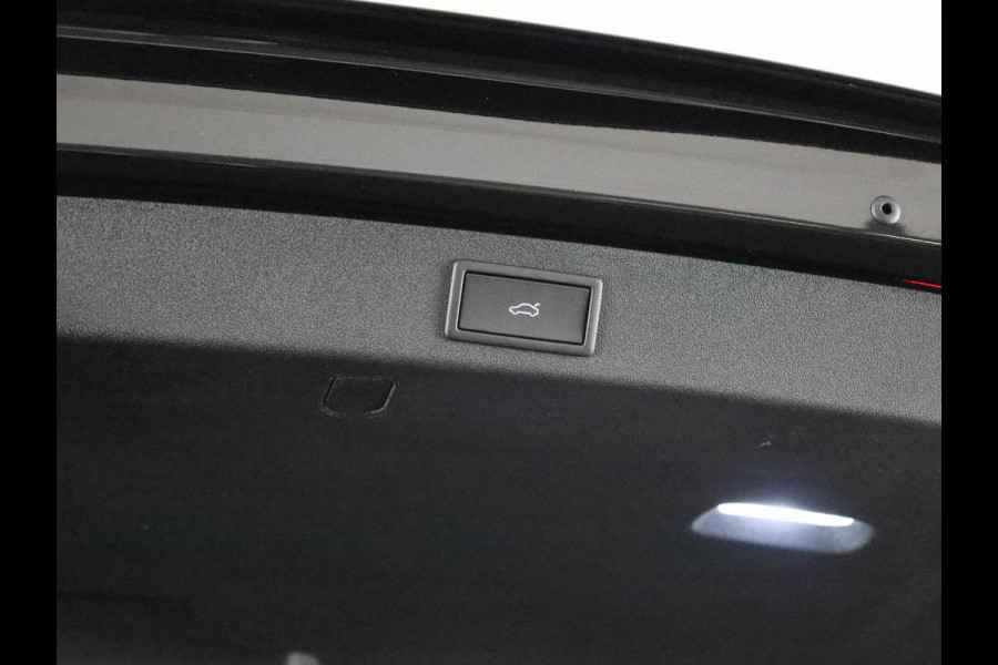 Škoda Kodiaq Sportline Business 1.5 TSI 204pk PHEV DSG | Panoramadak | Light & View | Elek. stoel | Adaptive Cruise | Blind Spot |