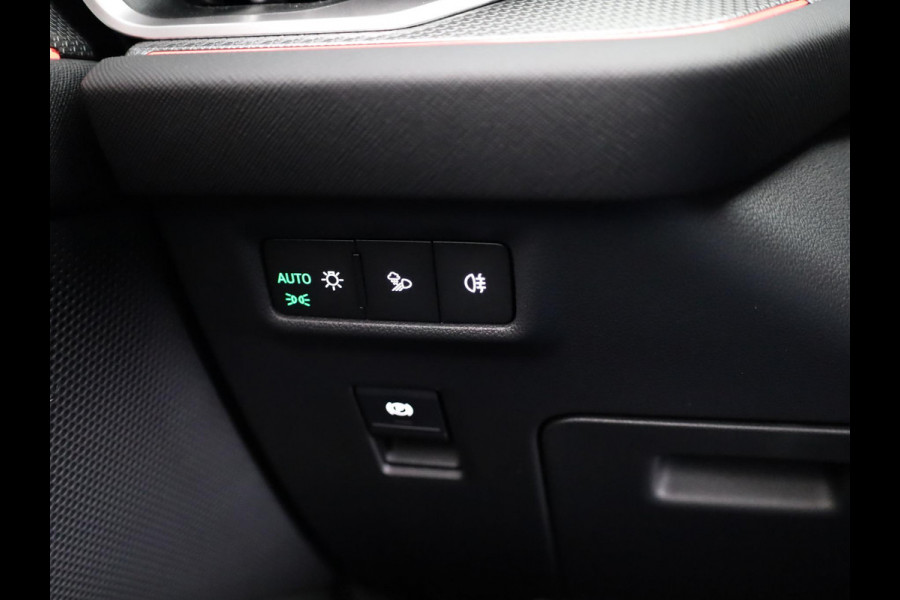 Škoda Kodiaq 1.5 TSI PHEV Sportline Business 204pk | Trekhaak | Panoramadak | Winter pakket |  Blind Spot | Adaptive Cruise | Stoelverwarming | Camera | Light & View