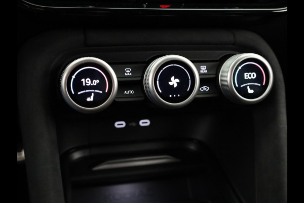 Škoda Kodiaq 1.5 TSI PHEV Sportline Business 204pk | Trekhaak | Blind Spot | Adaptive Cruise | Stoelverwarming | Camera | Light & View