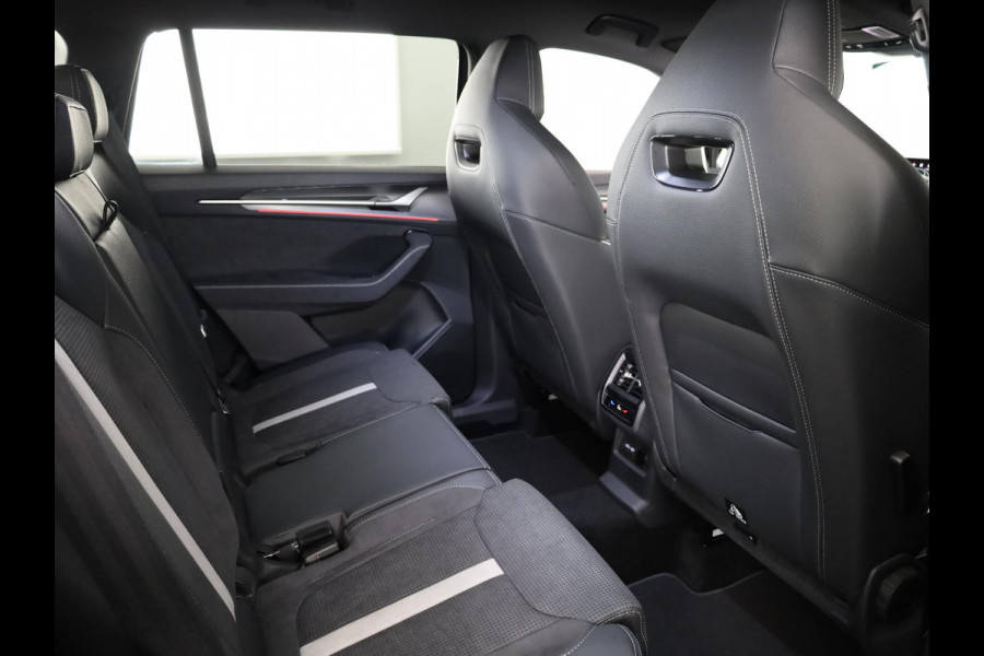 Škoda Kodiaq 1.5 TSI PHEV Sportline Business 204pk | Trekhaak | Blind Spot | Adaptive Cruise | Stoelverwarming | Camera | Light & View