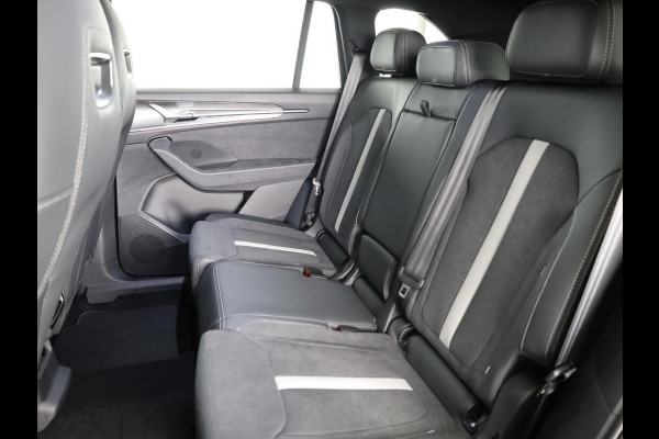 Škoda Kodiaq 1.5 TSI PHEV Sportline Business 204pk | Blind Spot | Adaptive Cruise | Stoelverwarming | Camera | Light & View
