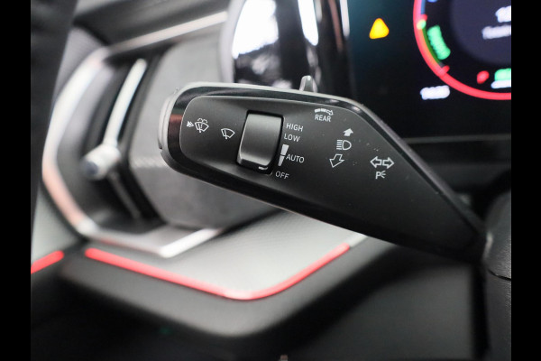 Škoda Kodiaq 1.5 TSI PHEV Sportline Business 204pk | Trekhaak | Panoramadak | Light & View pakket