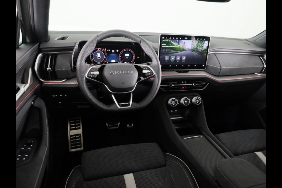 Škoda Kodiaq 1.5 TSI PHEV Sportline Business 204pk | Trekhaak | Winterpakket | Panoramadak | Light & View pakket