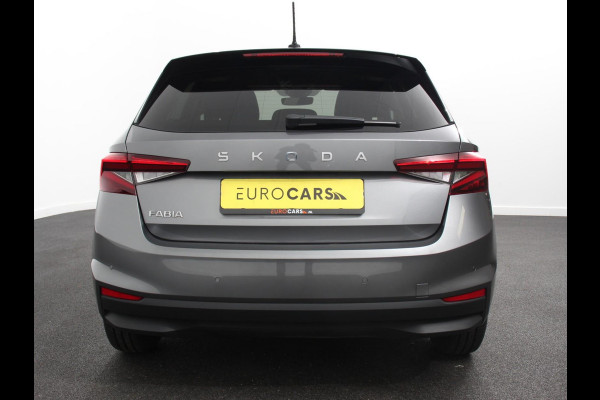 Škoda Fabia 1.0 TSI 110pk Automaat Selection Climate control | Adaptieve cruise control | Lane assist | Parkeersensoren achter | Stuurverwarming | Stoel verwarming | Apple Carplay/ Android Auto