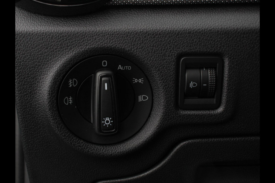 Škoda Fabia 1.0 TSI 110pk Automaat Selection Climate control | Adaptieve cruise control | Lane assist | Parkeersensoren achter | Stuurverwarming | Stoel verwarming | Apple Carplay/ Android Auto