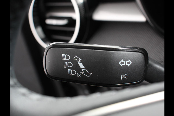 Škoda Fabia 1.0 TSI 110pk Automaat Selection Climate control | Adaptieve cruise control | Lane assist | Parkeersensoren achter | Stuurverwarming | Stoel verwarming | Apple Carplay/ Android Auto