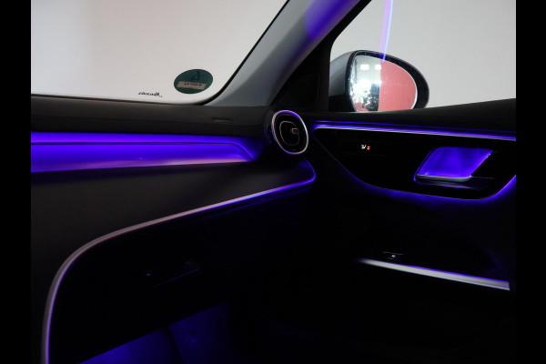 Mercedes-Benz C-Klasse 180 AMG LINE SEDAN + SFEERVERLICHTING | CAMERA | STOELVERW.