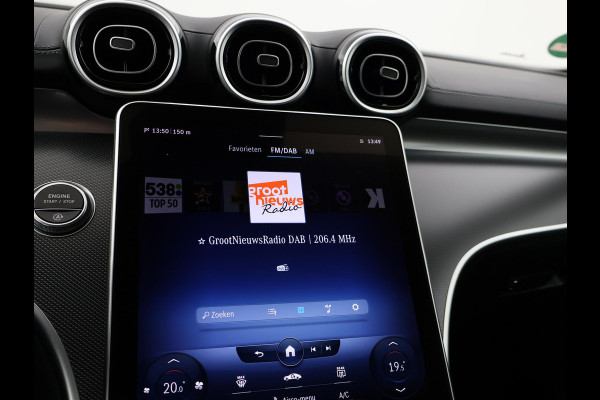 Mercedes-Benz C-Klasse 180 AMG LINE SEDAN + SFEERVERLICHTING | CAMERA | STOELVERW.