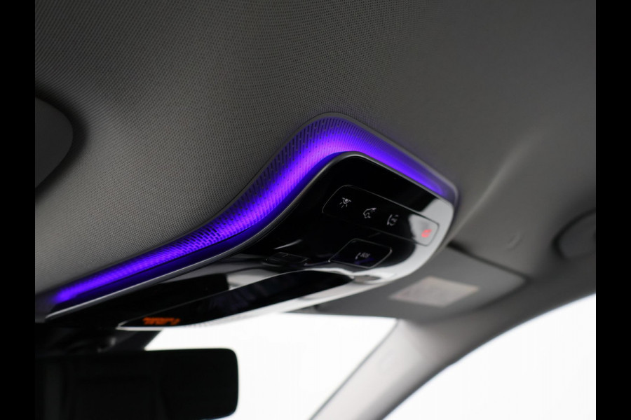 Mercedes-Benz C-Klasse 180 AMG LINE SEDAN + SFEERVERLICHTING | CAMERA | STOELVERW.